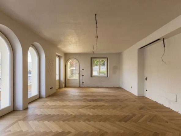 Villa in Como, Lombardy, Italy