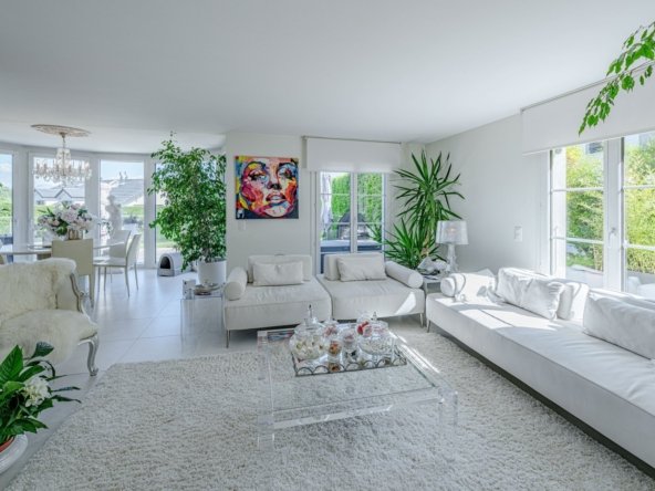 Villa in Épalinges, Vaud, Switzerland