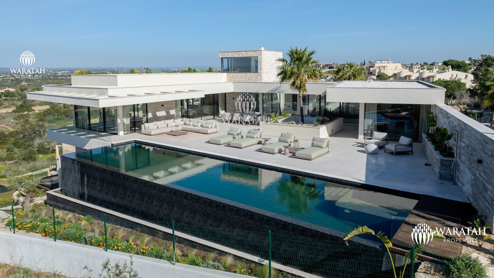 Villa in Ferragudo, Faro District, Portugal
