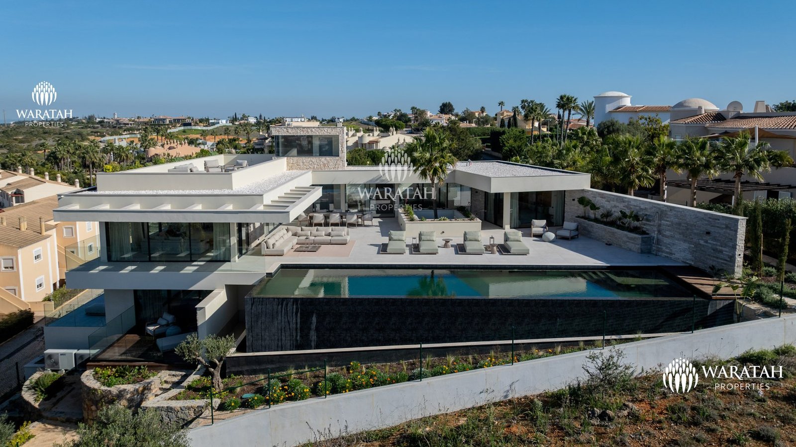 Villa in Ferragudo, Faro District, Portugal