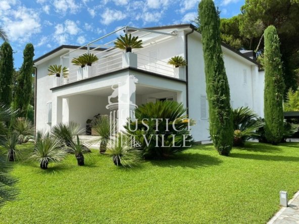 Villa in Forte dei Marmi, Tuscany, Italy
