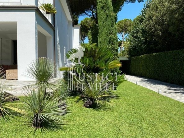 Villa in Forte dei Marmi, Tuscany, Italy