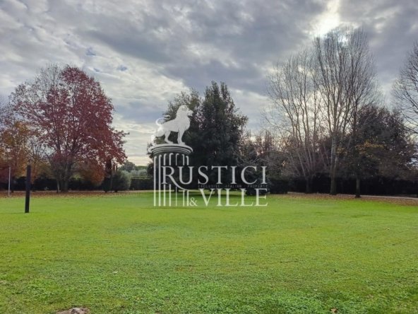 Villa in Pietrasanta, Tuscany, Italy