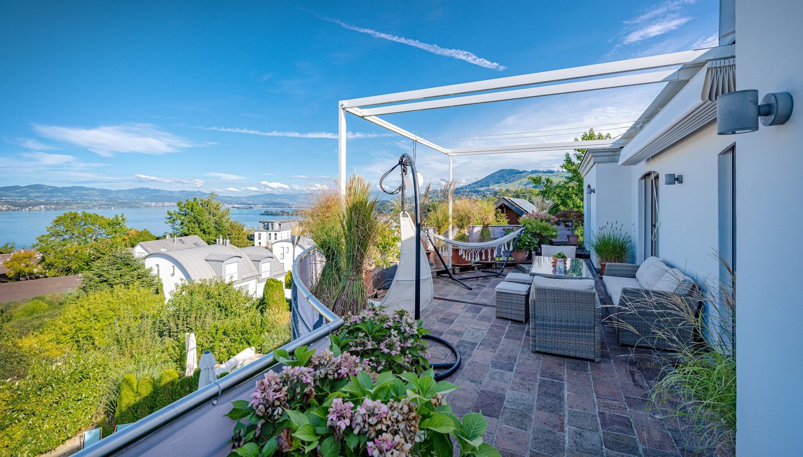 Villa in Richterswil, Zürich, Switzerland