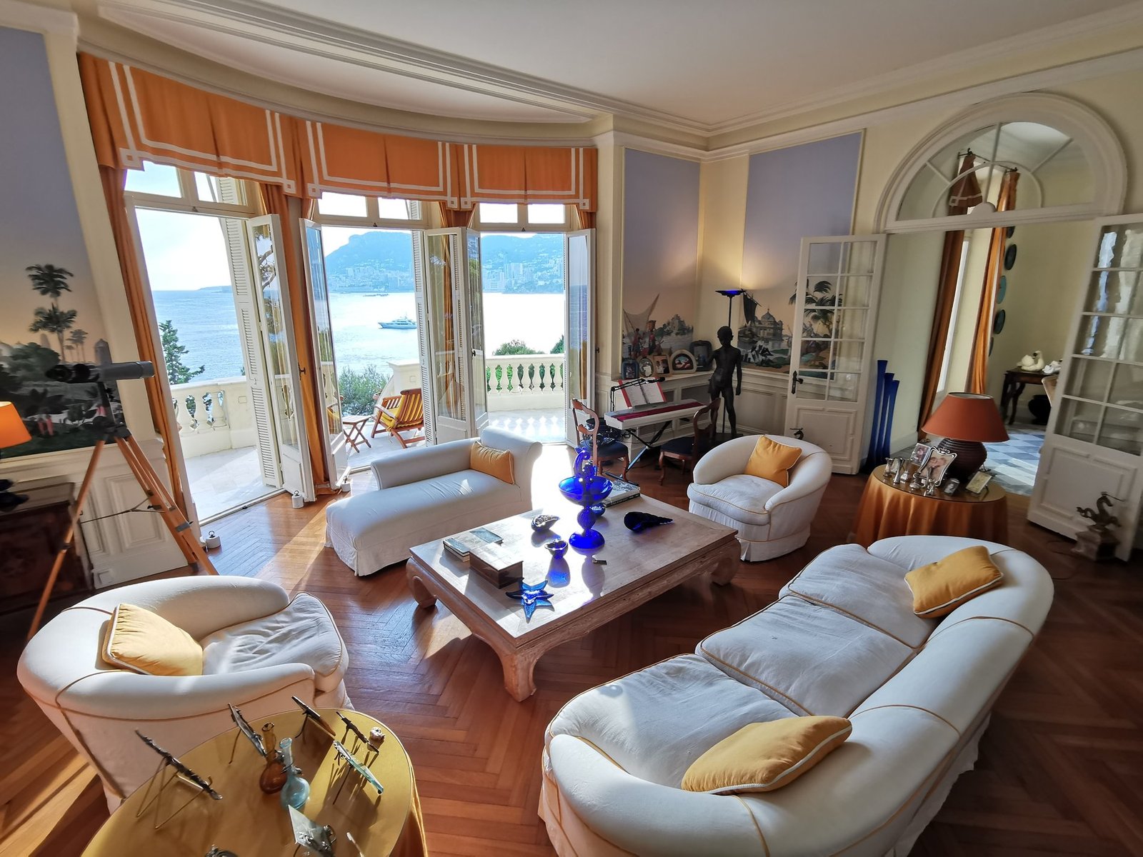 Villa in Roquebrune-sur-Argens, Provence-Alpes-Côte d'Azur, France