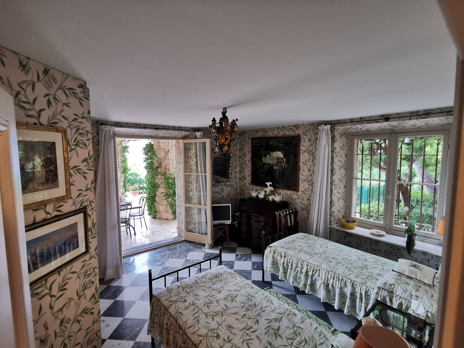 Villa in Roquebrune-sur-Argens, Provence-Alpes-Côte d'Azur, France