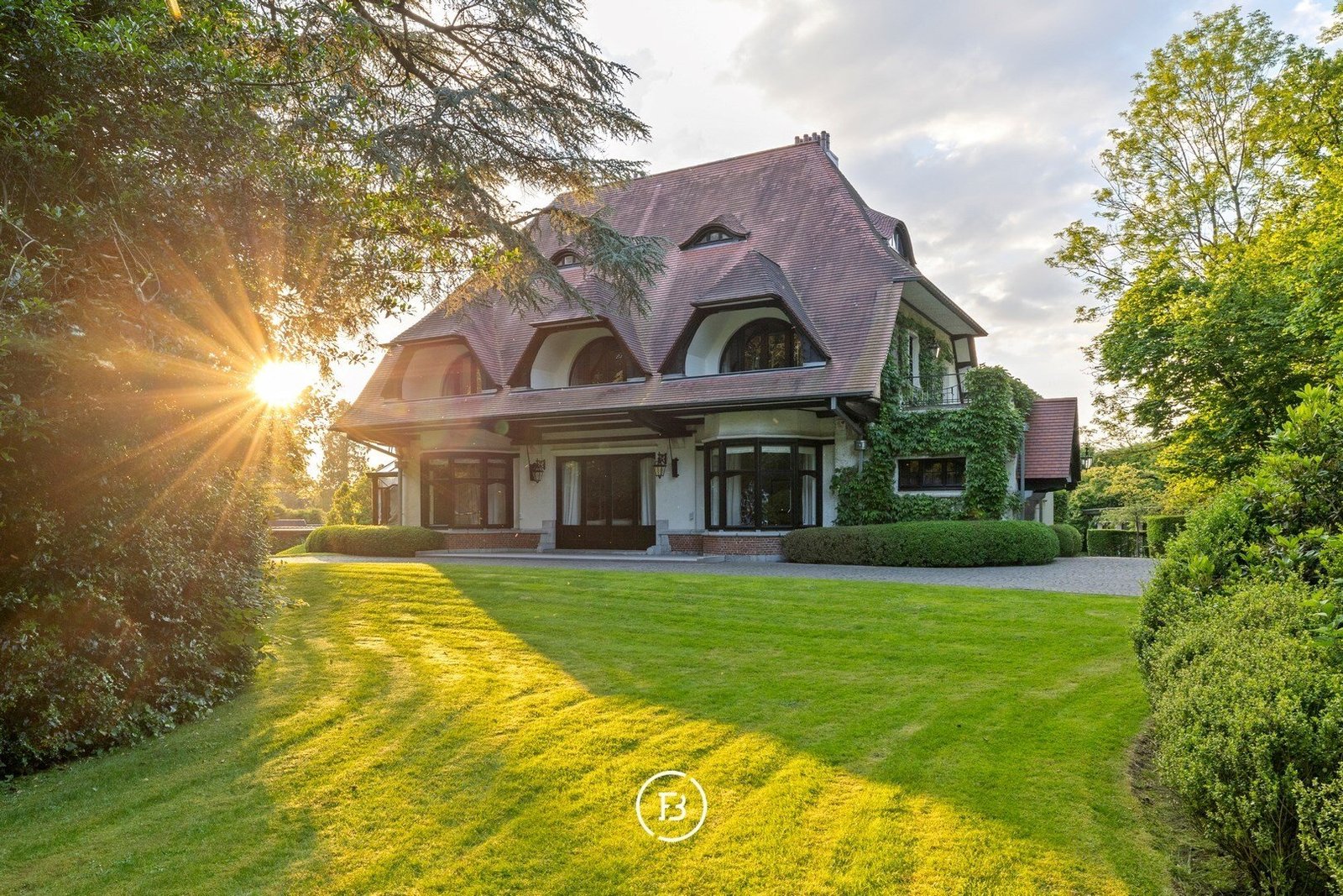 Villa in Sint-Genesius-Rode, Flanders, Belgium