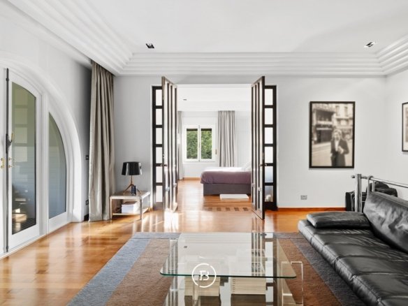 Villa in Sint-Genesius-Rode, Flanders, Belgium