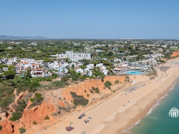 Villa in Vale de Lobo, Faro District, Portugal